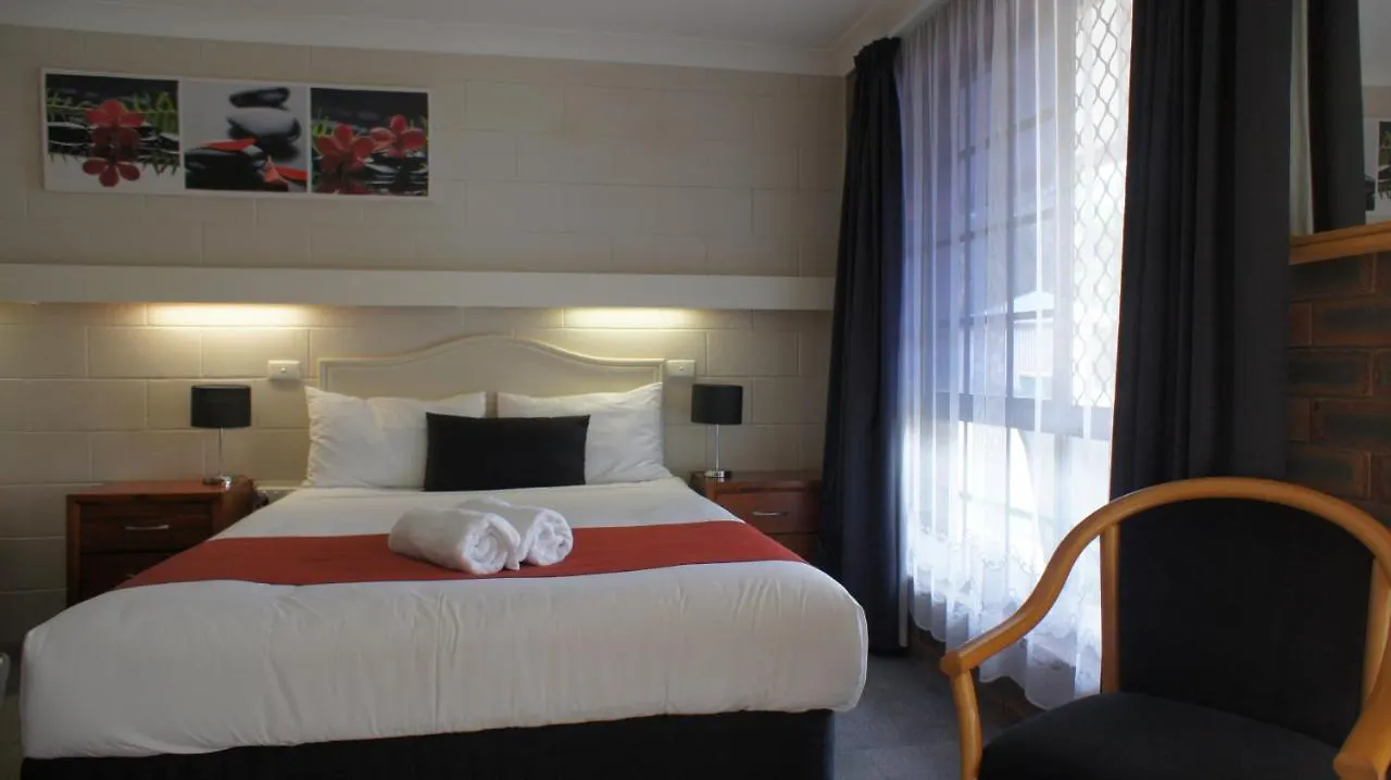 Cleveland Motor Inn 3*,
